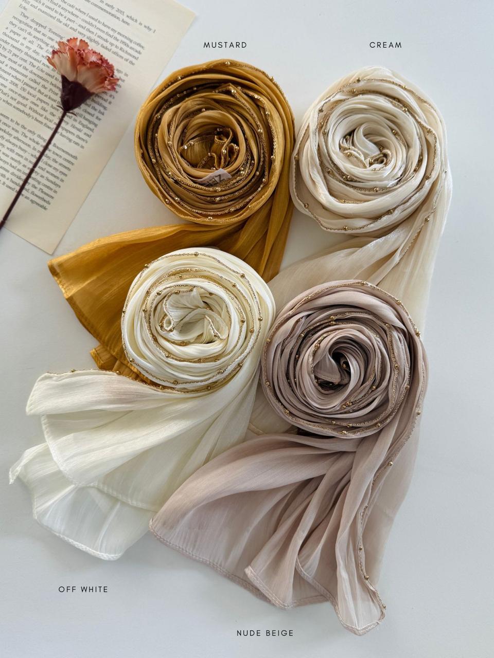 ZERA ORGANZA SHIMMER WITH GOLDEN CHAIN BORDER