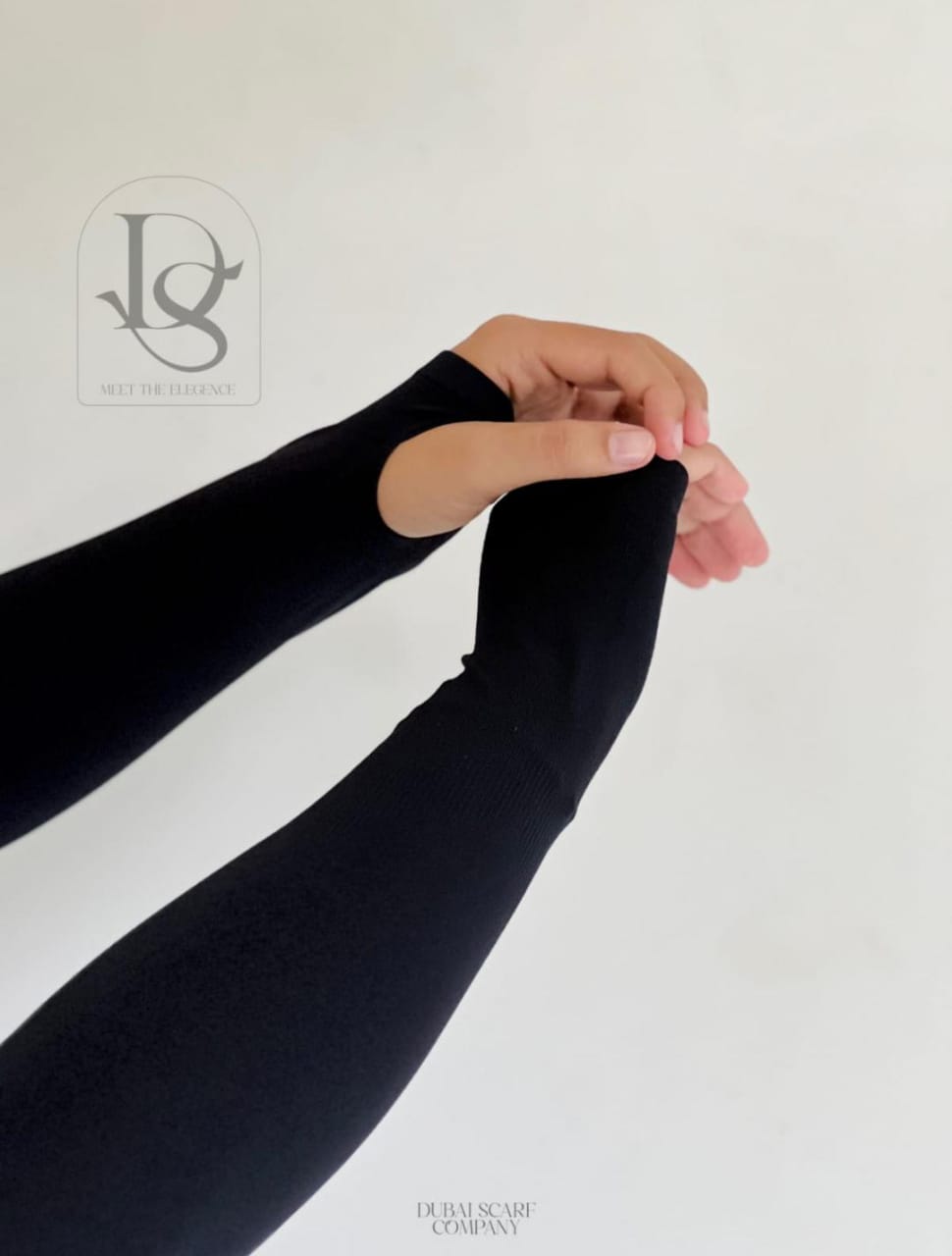 STRECHABLE MODEST ARM SLEEVES WITH THUMB HOLE